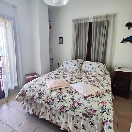 Serene Beach House - At Beach 度假居 *