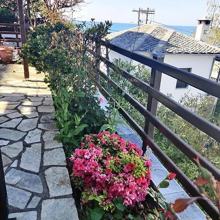 Serene Beach House - At Beach 度假居