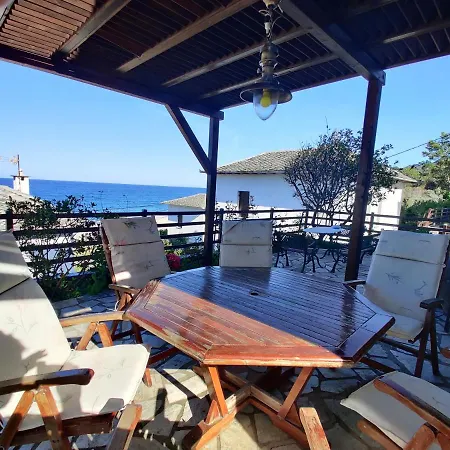 Serene Beach House - At Beach 度假居 *